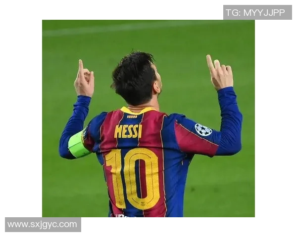 历史足球巨星前十排名解析 盘点足球界的传奇人物与伟大时刻